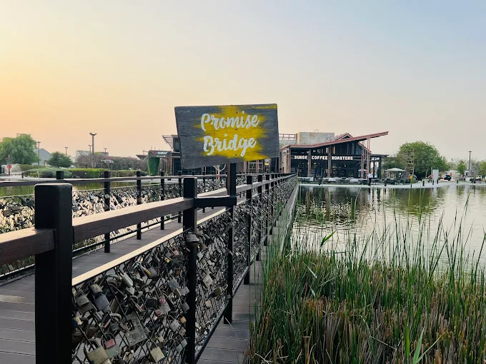 Promise Bridge Al Khawaneej lake