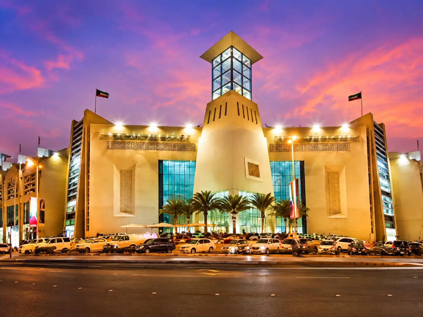 Al Wahda Mall building view